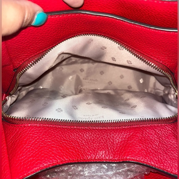 Kate Spade New York Hailey Medium Red Leather Shoulder Bag - Picture 5 of 8